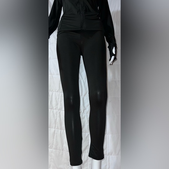 Black Workout Set - Picture 2 of 3